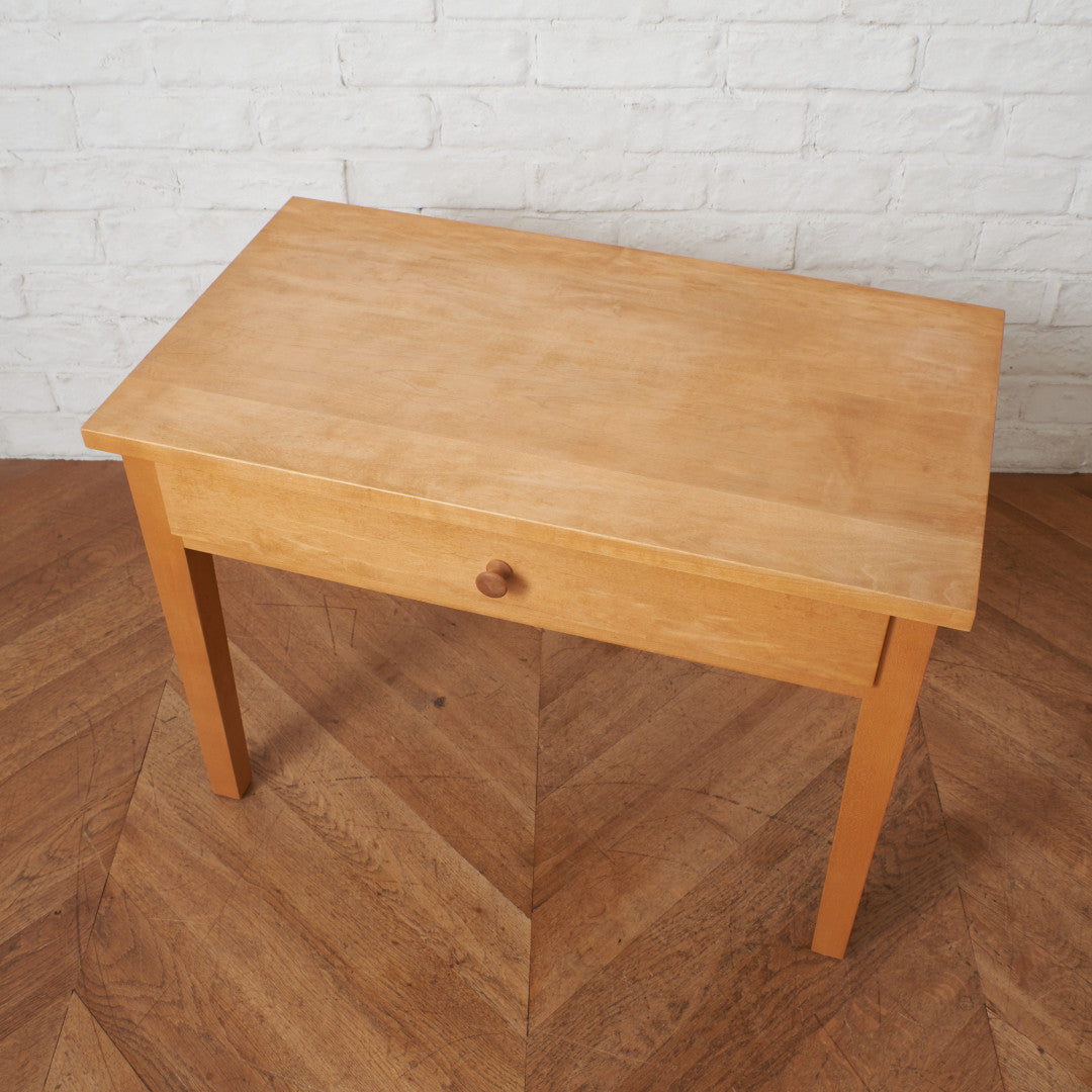 サイドテーブル