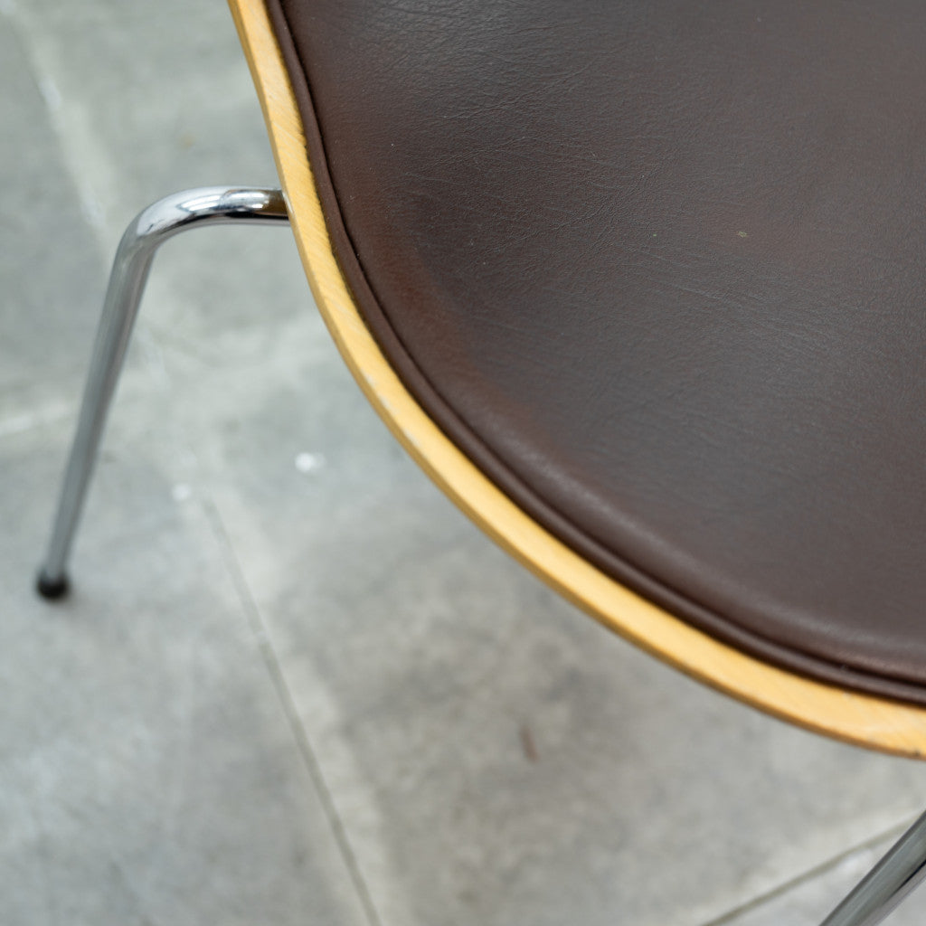 セブンチェア / フロントパディング