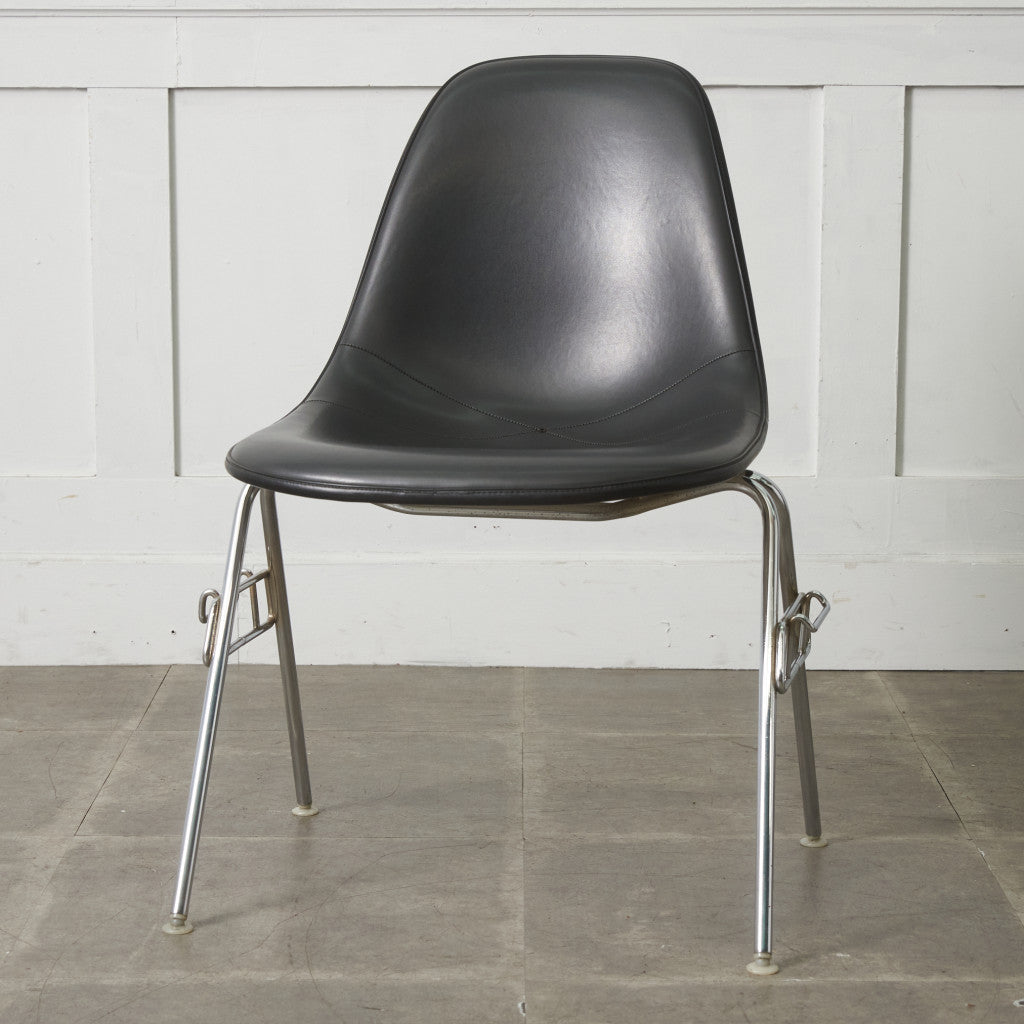 サイドシェルチェア スタッキングベース