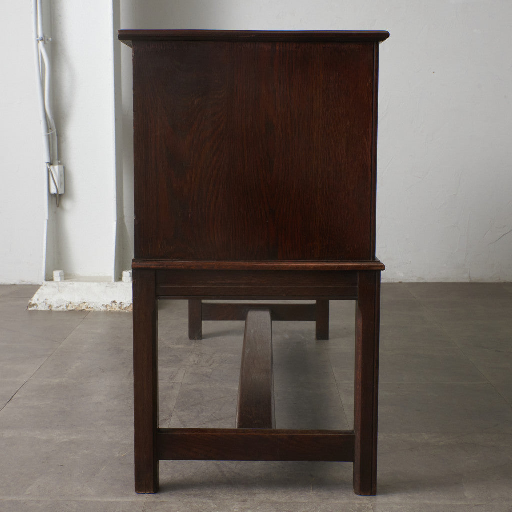 英国アンティーク サイドボード