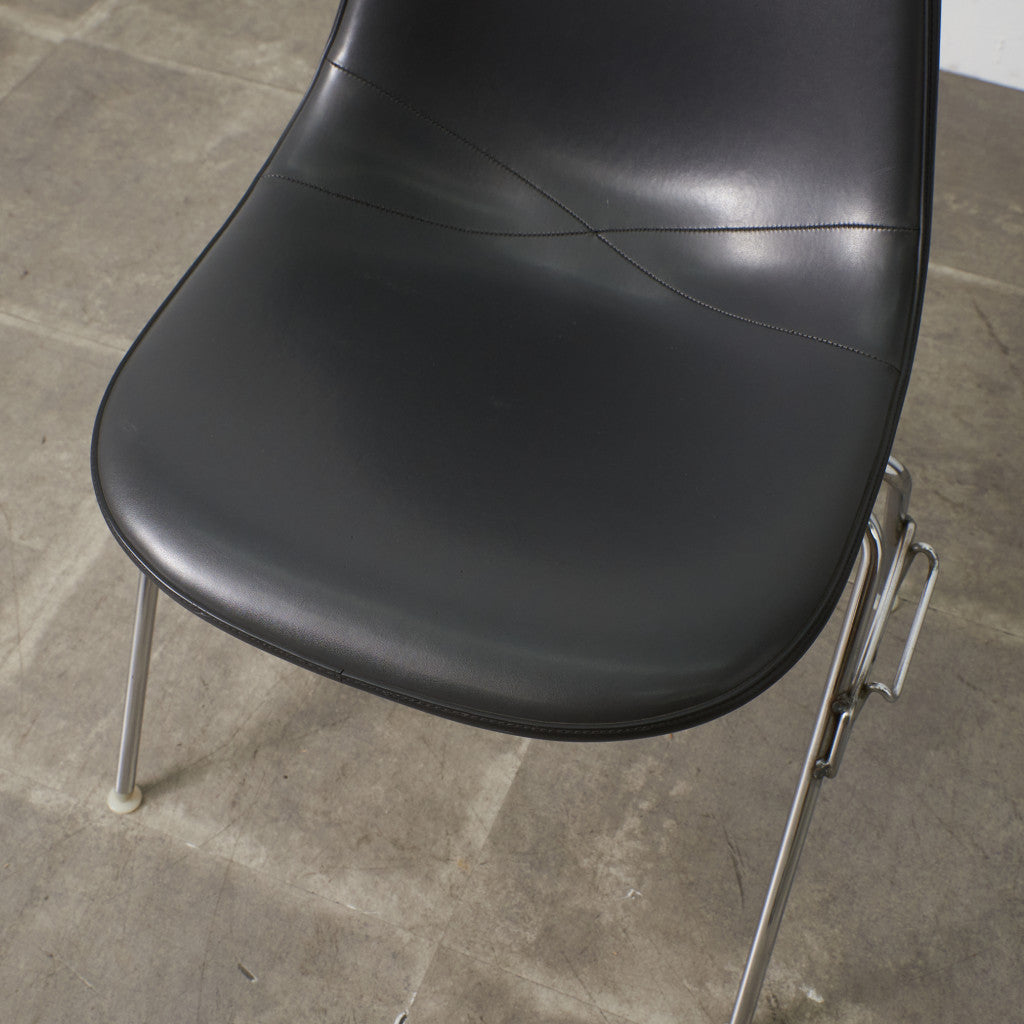 サイドシェルチェア スタッキングベース