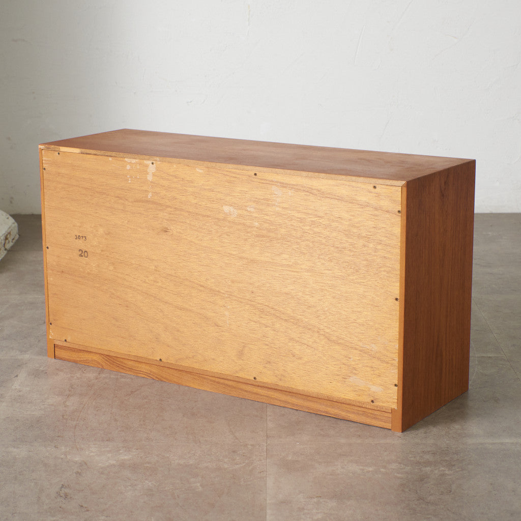 Form FIVE キャビネット