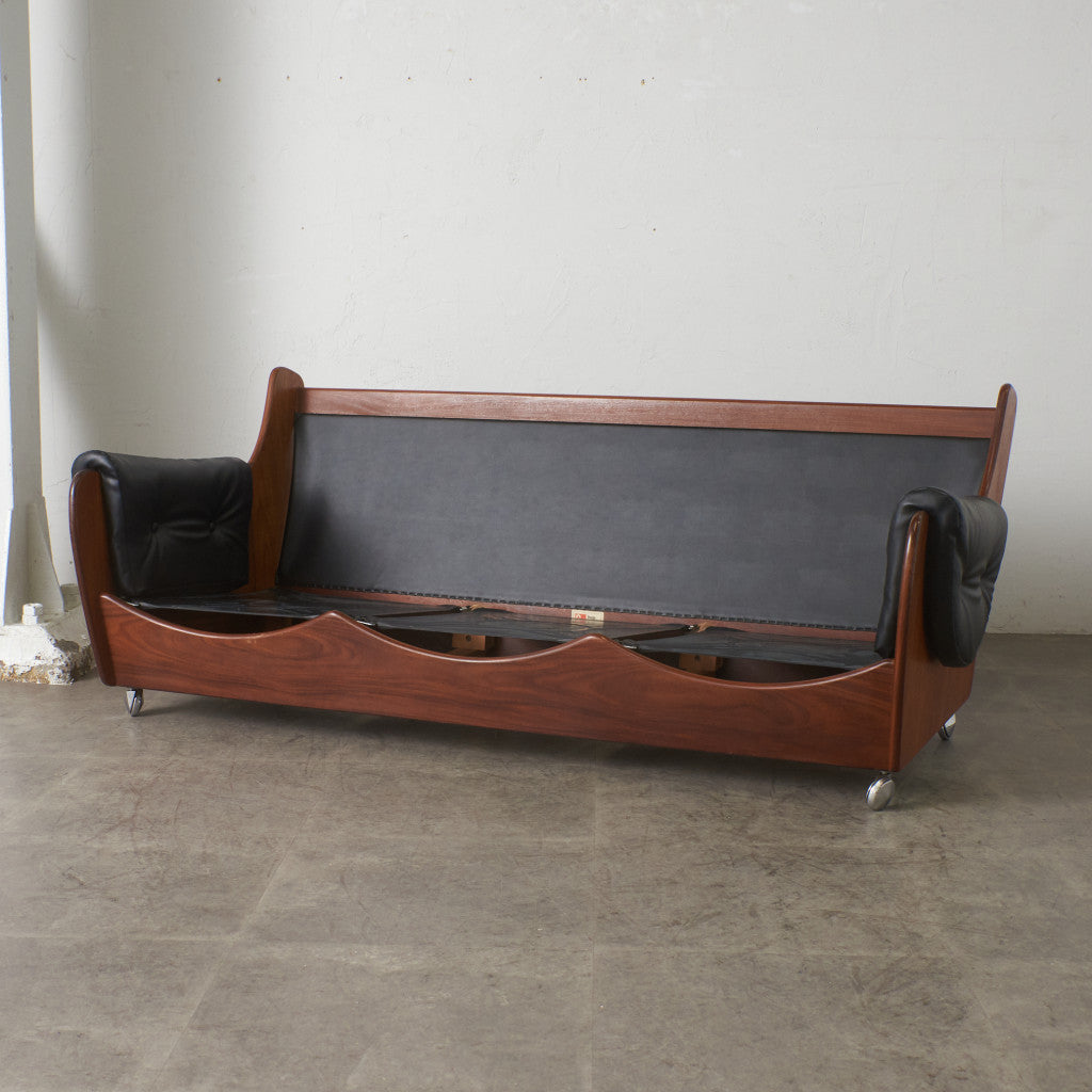 サドルシリーズ 3人掛けソファ / 張替済