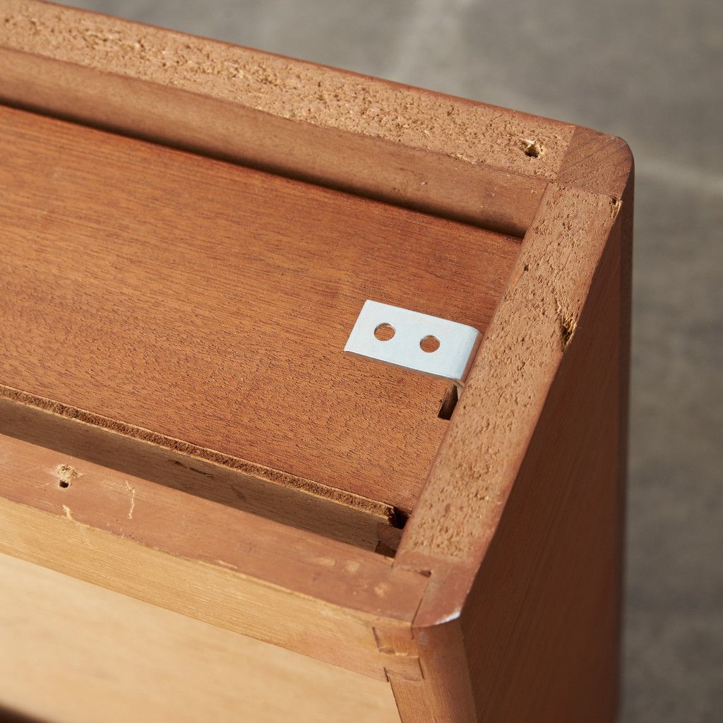 Fresco ベッドサイドテーブル