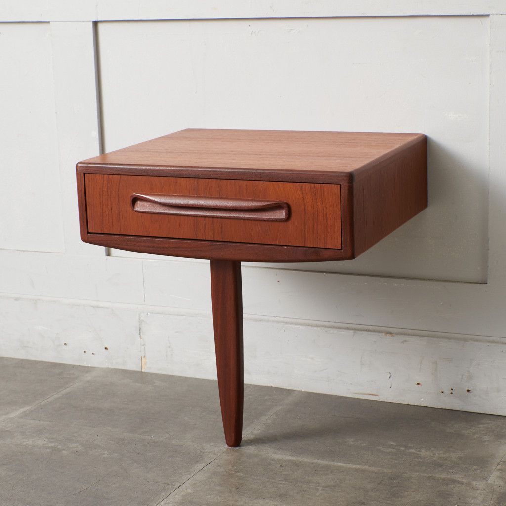 Fresco ベッドサイドテーブル