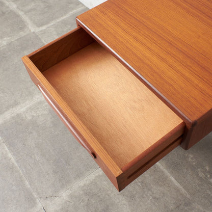 Fresco ベッドサイドテーブル