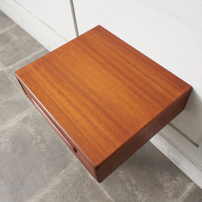 Fresco ベッドサイドテーブル