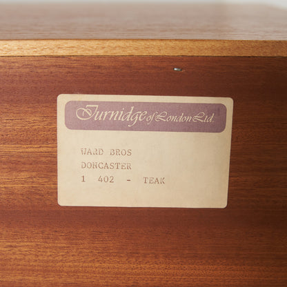 ヴィンテージ ナロー ガラスキャビネット