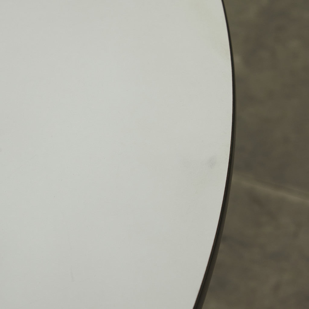 イームズ コントラクトベース ラウンドテーブル