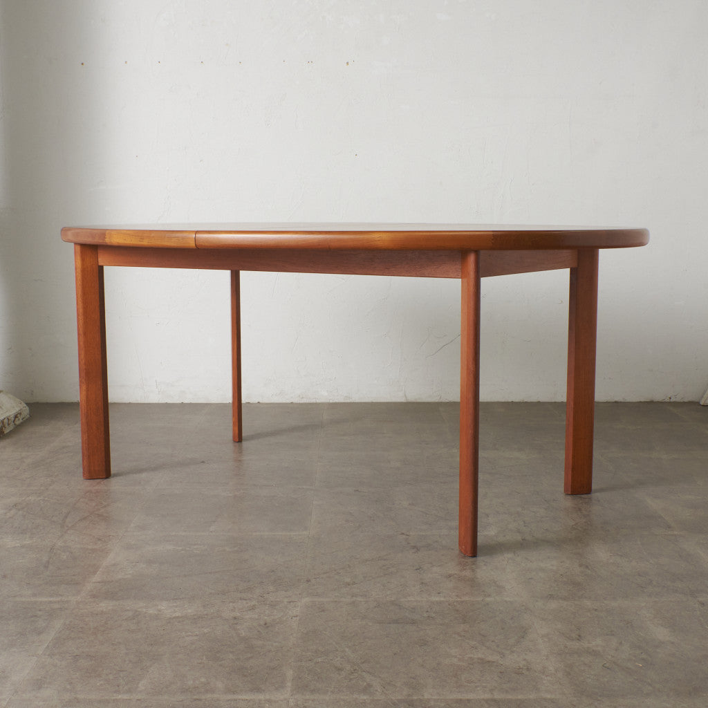 ヴィンテージ オーバルダイニングテーブル