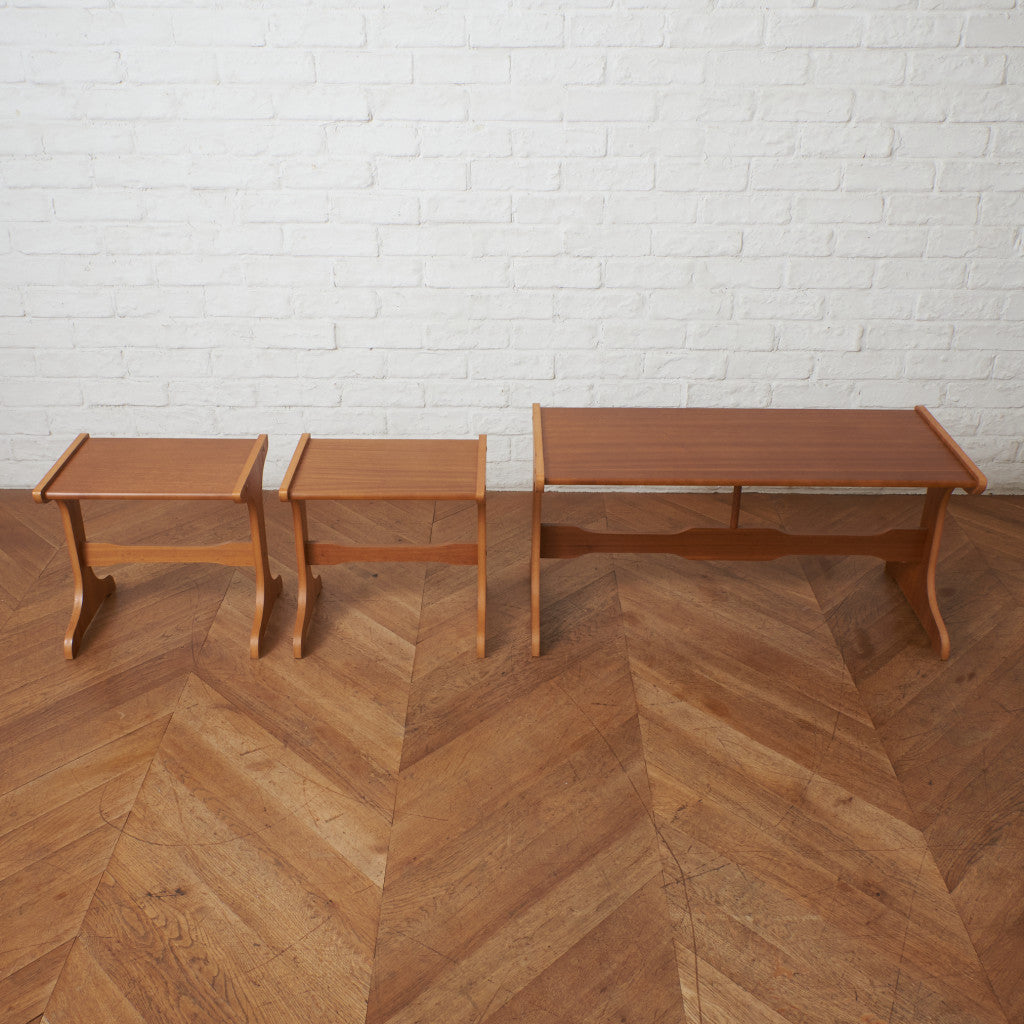 英国ヴィンテージ ネストコーヒーテーブル