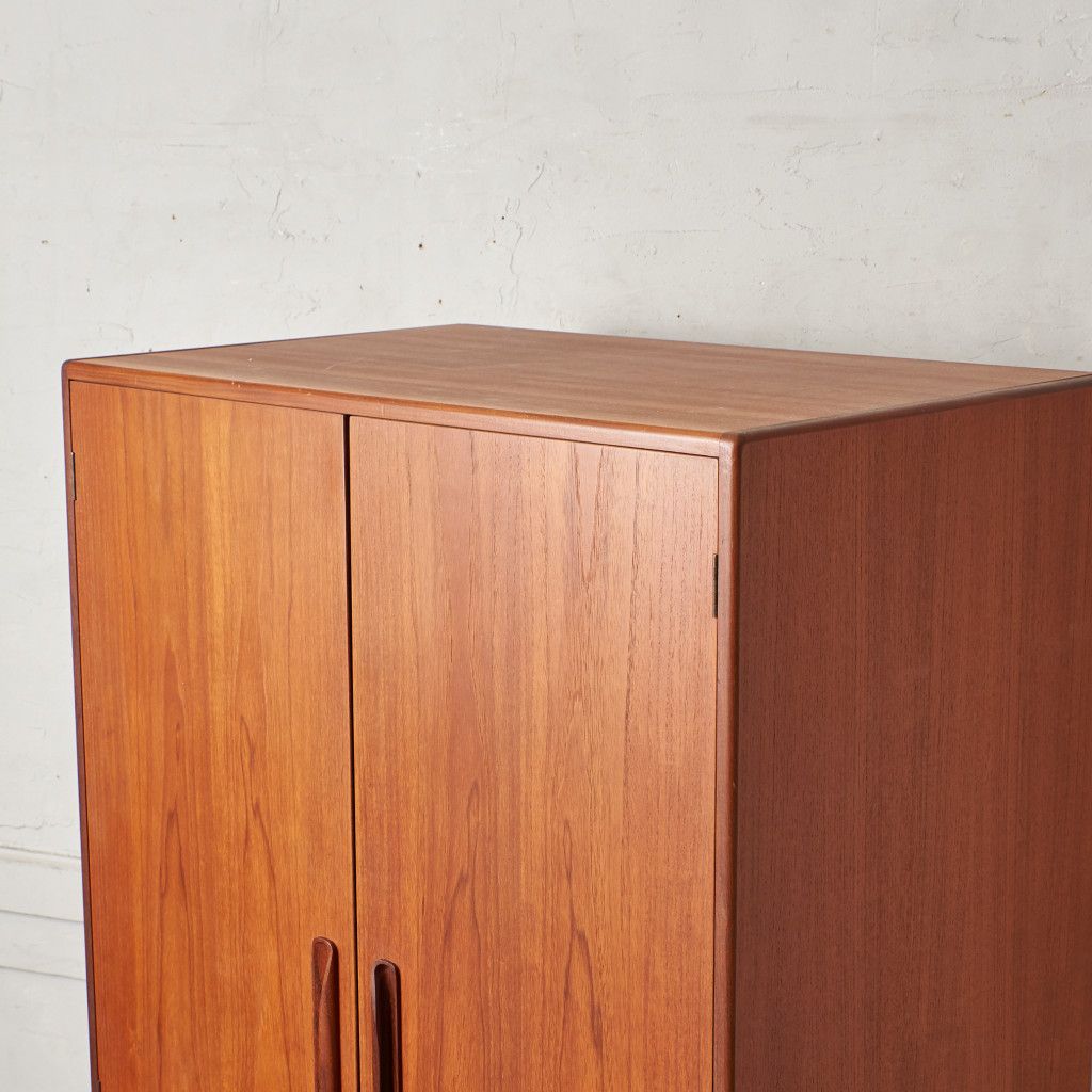 Fresco 2ドア ワードローブ (2100D)