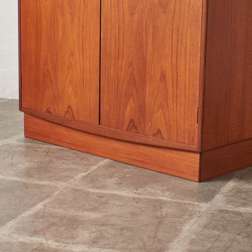 Fresco 2ドア ワードローブ (2100D)