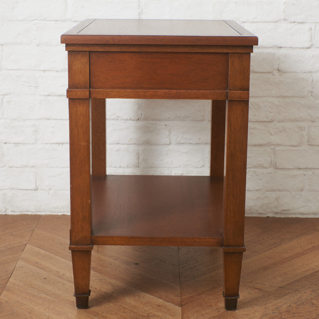 TRIUNE ナイトテーブル