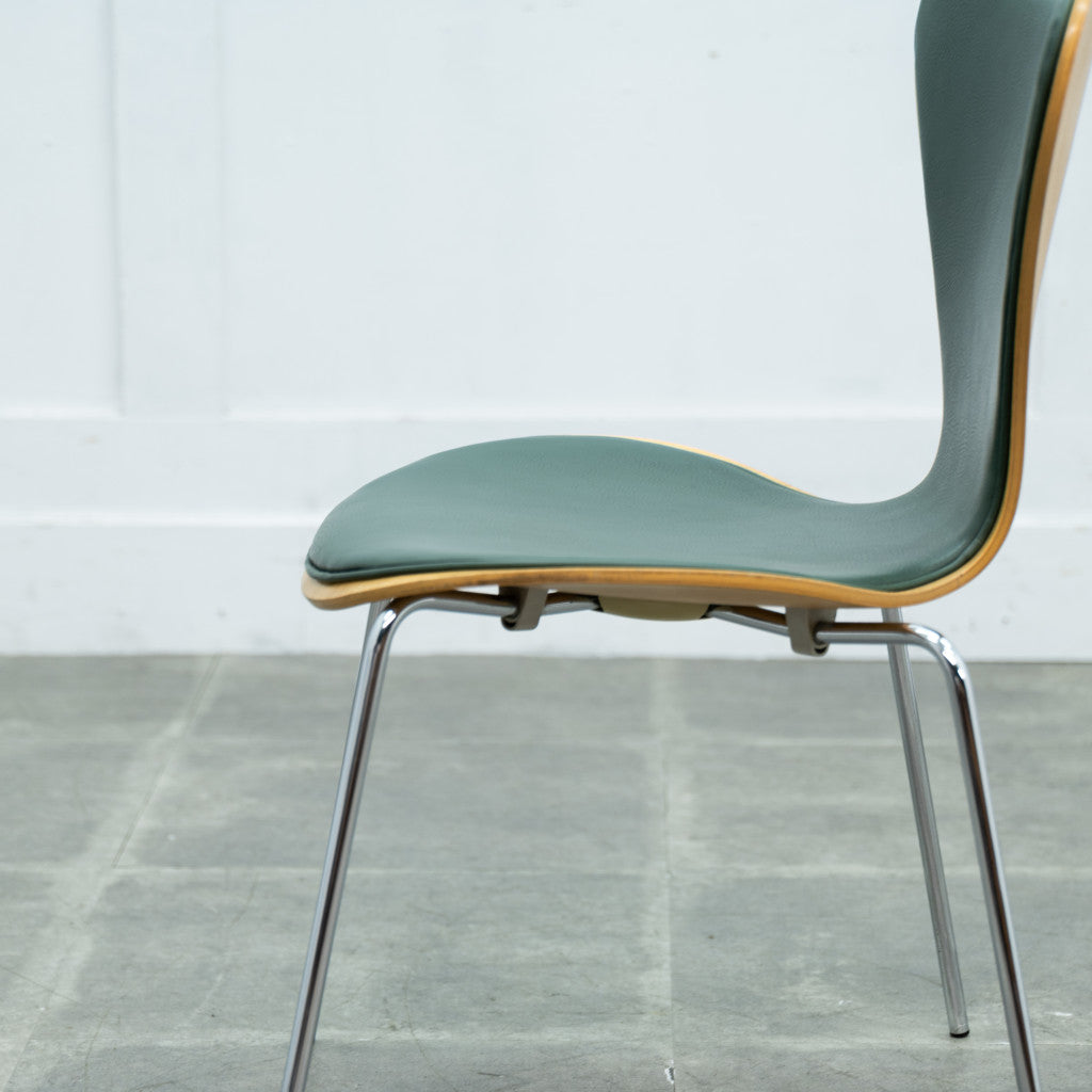 セブンチェア / フロントパディング