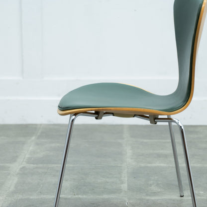 セブンチェア / フロントパディング