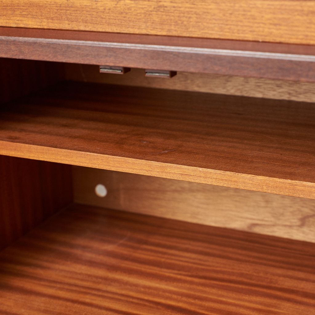 Fresco 脚付きサイドボード (4072)｜ジープラン G-PLAN｜ビクター・ブラムウェル・ウィルキンス Victor Bramwell Wilkins