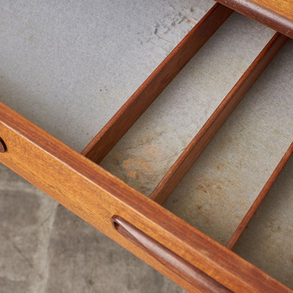 Fresco 脚付きサイドボード (4072)｜ジープラン G-PLAN｜ビクター・ブラムウェル・ウィルキンス Victor Bramwell Wilkins