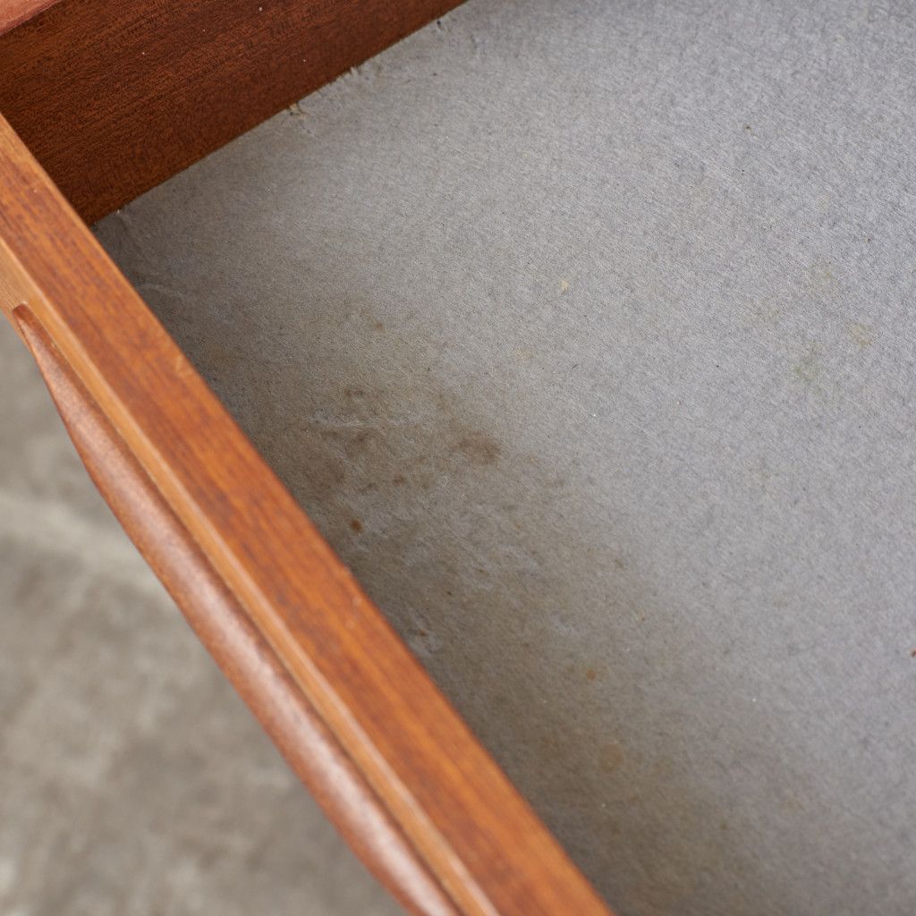 Fresco 脚付きサイドボード (4072)｜ジープラン G-PLAN｜ビクター・ブラムウェル・ウィルキンス Victor Bramwell Wilkins