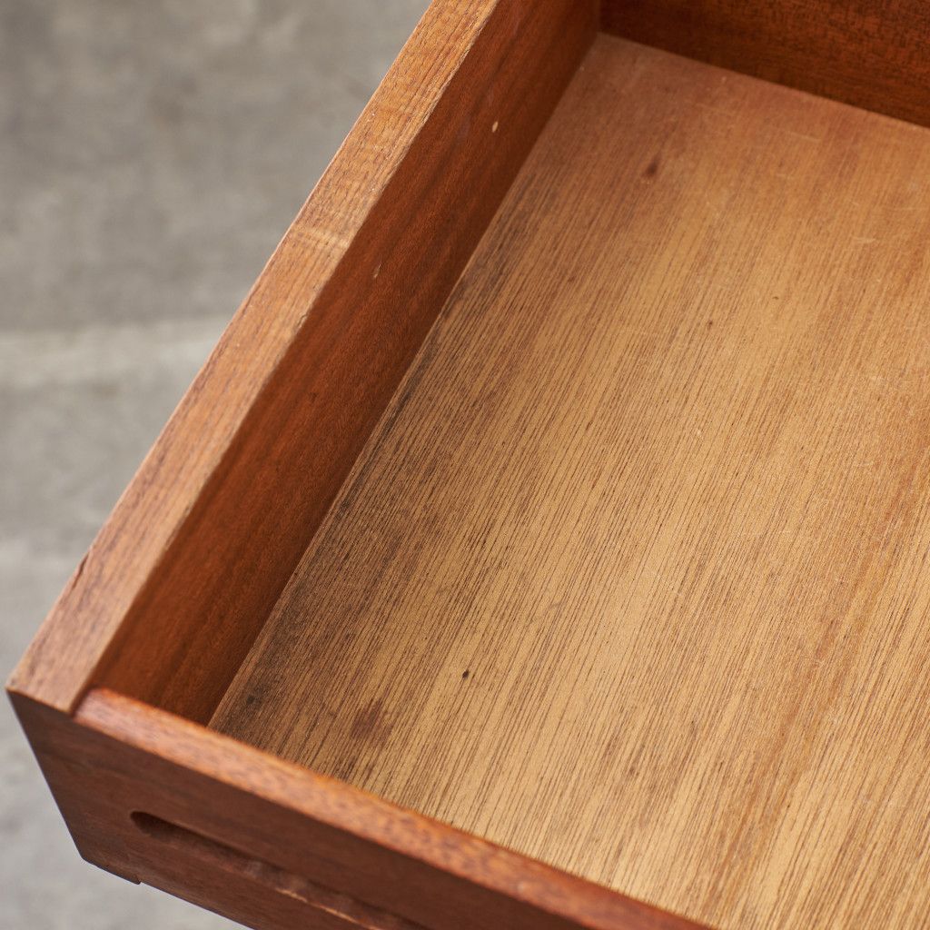 Fresco 脚付きサイドボード (4072)｜ジープラン G-PLAN｜ビクター・ブラムウェル・ウィルキンス Victor Bramwell Wilkins