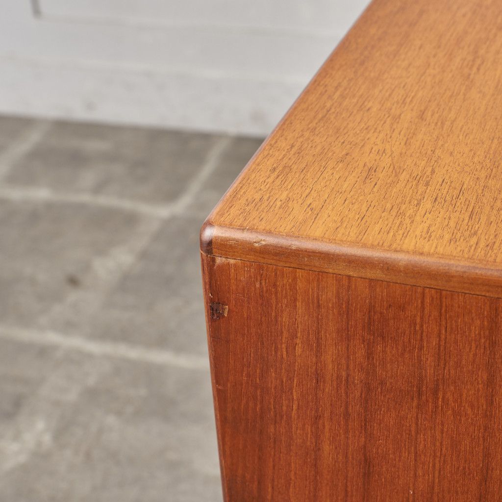 Fresco 脚付きサイドボード (4072)｜ジープラン G-PLAN｜ビクター・ブラムウェル・ウィルキンス Victor Bramwell Wilkins