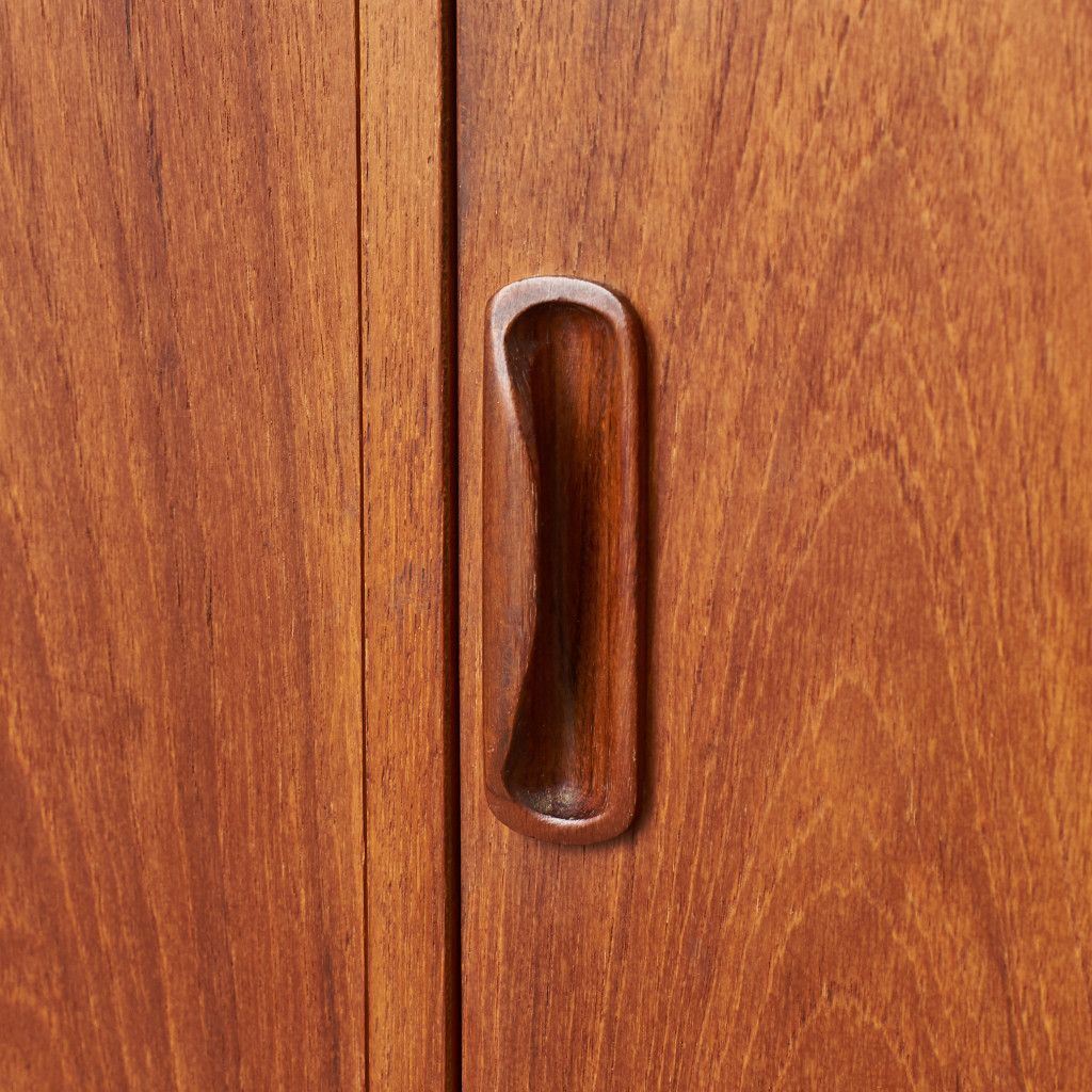 Fresco 脚付きサイドボード (4072)｜ジープラン G-PLAN｜ビクター・ブラムウェル・ウィルキンス Victor Bramwell Wilkins