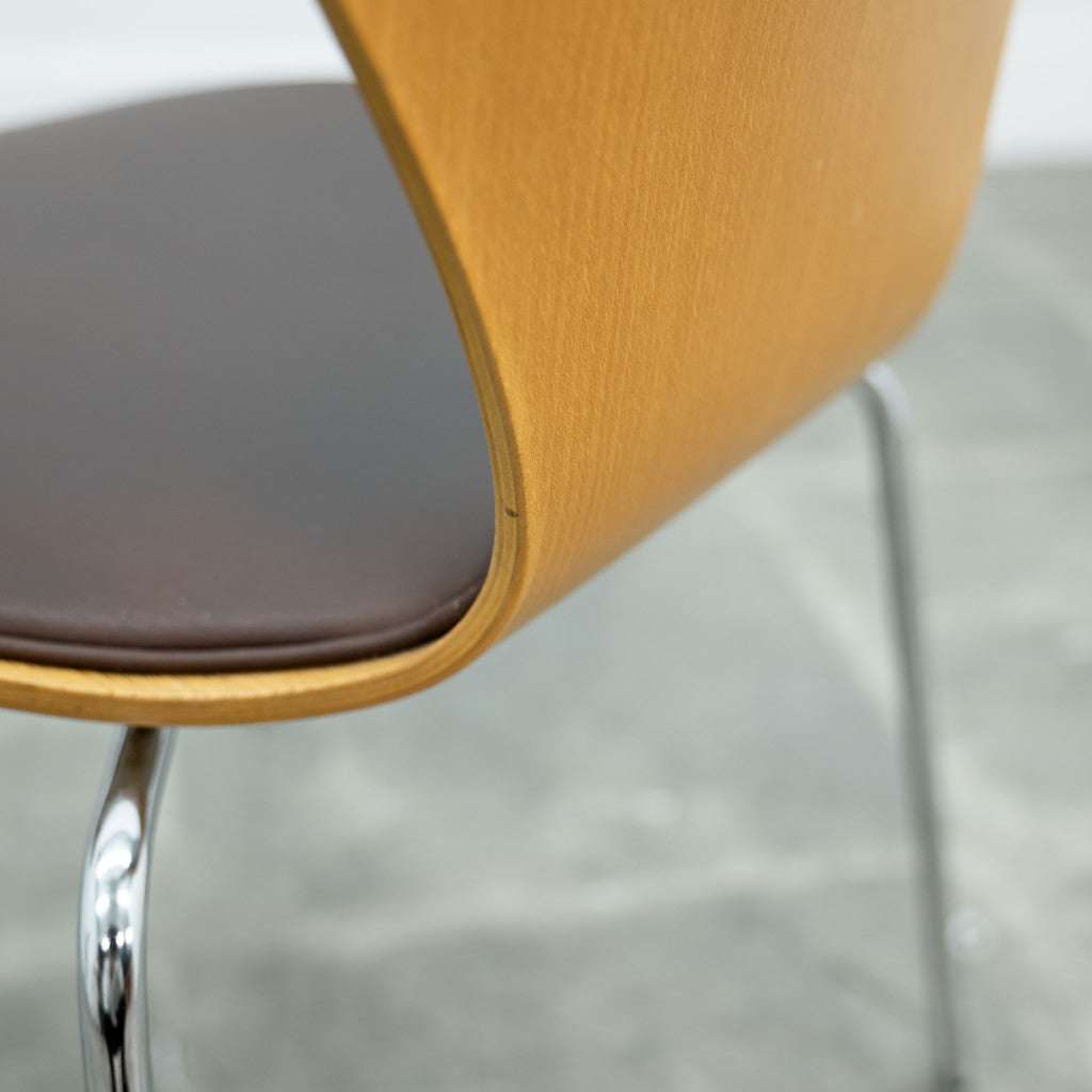 セブンチェア / フロントパディング