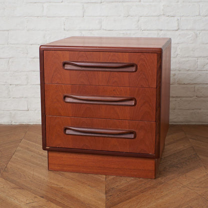 New Fresco 3段サイドチェスト 3-Drawer Chest (2603)｜ジープラン G-PLAN｜ビクター・ブラムウェル・ウィルキンス Victor Bramwell Wilkins
