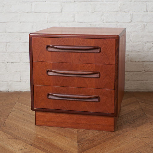 New Fresco 3段サイドチェスト 3-Drawer Chest (2603)｜ジープラン G-PLAN｜ビクター・ブラムウェル・ウィルキンス Victor Bramwell Wilkins