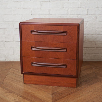 New Fresco 3段サイドチェスト 3-Drawer Chest (2603)｜ジープラン G-PLAN｜ビクター・ブラムウェル・ウィルキンス Victor Bramwell Wilkins
