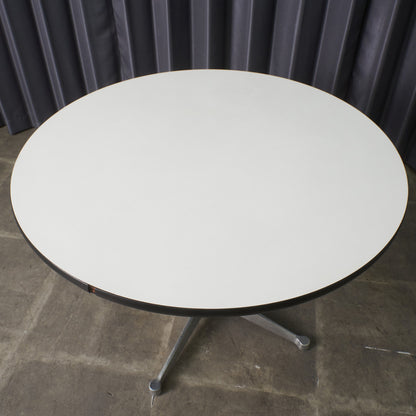 イームズ コントラクトベース ラウンドテーブル