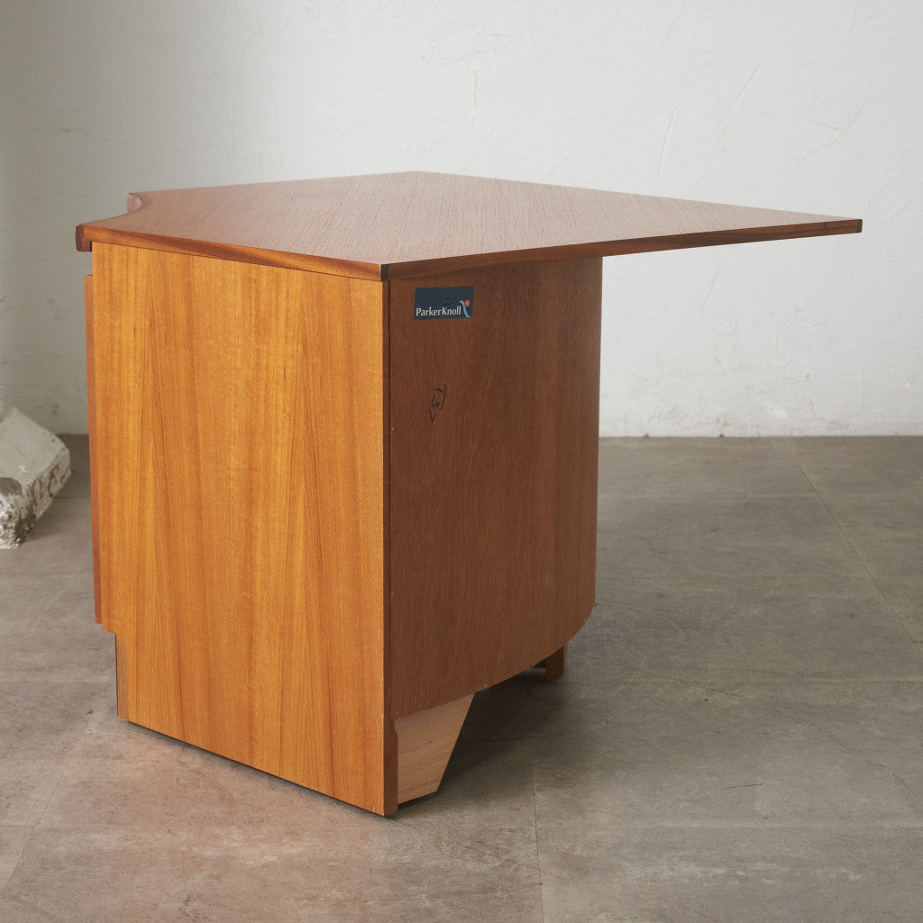 ヴィンテージ 凹型コーナーキャビネット