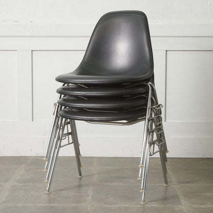 サイドシェルチェア スタッキングベース