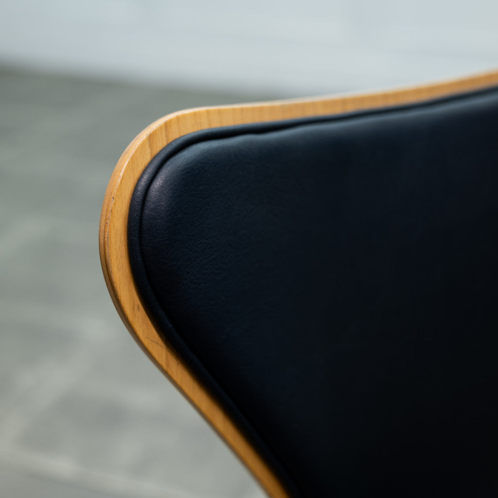 セブンチェア / フロントパディング