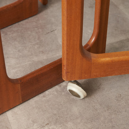 ヴィンテージ 拡張式天板付き ネストテーブル