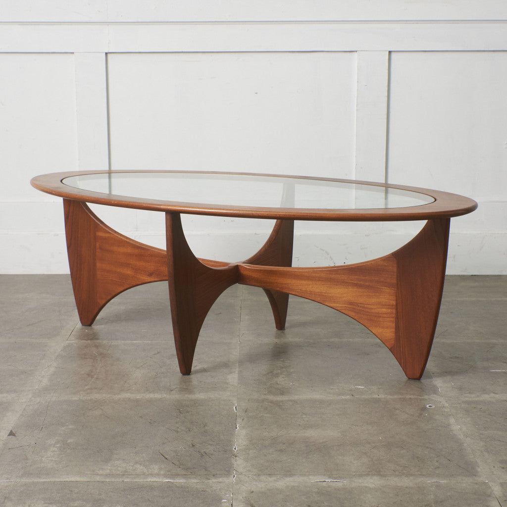 astro オーバルコーヒーテーブル