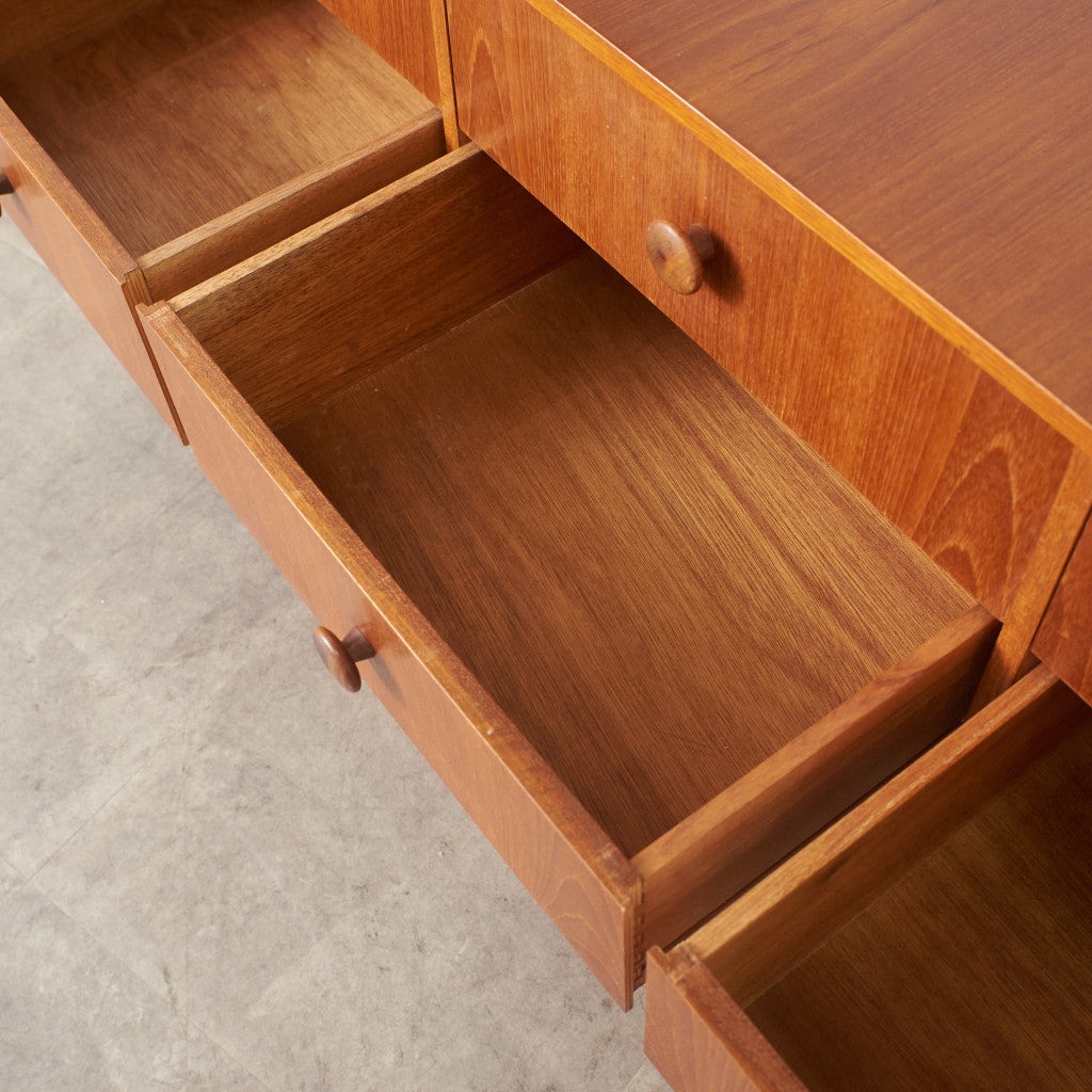 イギリスヴィンテージ サイドボード