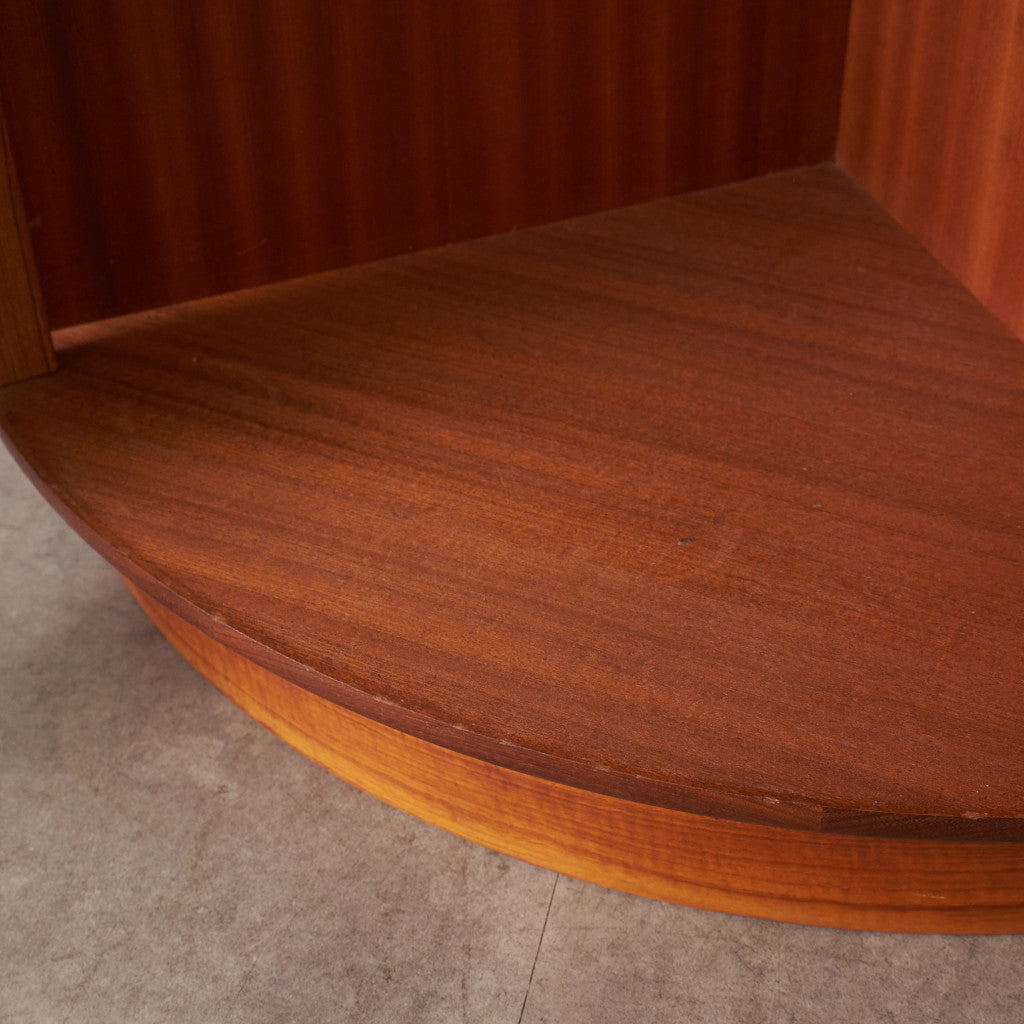 Fresco 凸型コーナーローキャビネット