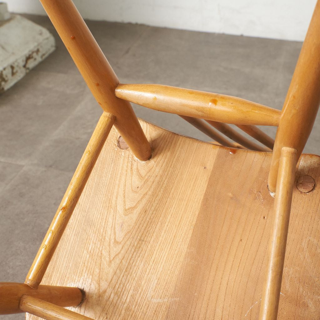 スティックバックチェア