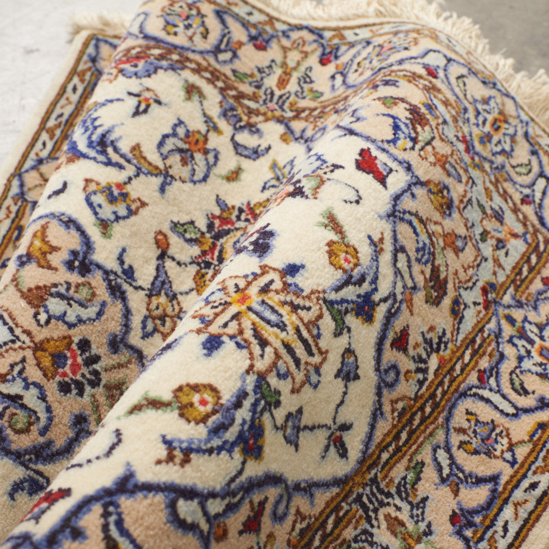 ウール製 手織りラグ