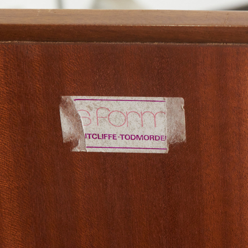 S-Form ヴィンテージ ハイサイドボード