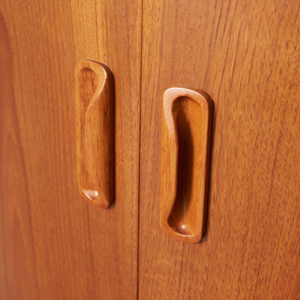 Fresco コーナーキャビネット