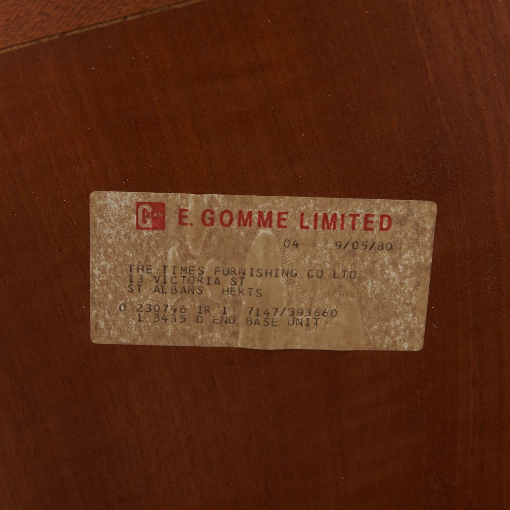 Fresco コーナーキャビネット