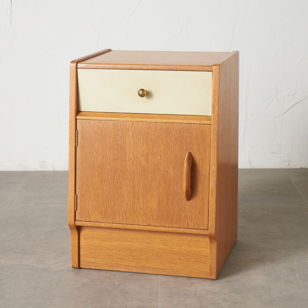 Brandon ベッドサイドキャビネット (B870)