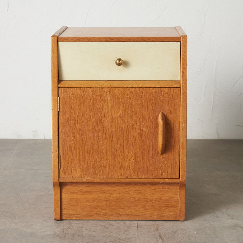 Brandon ベッドサイドキャビネット (B870)