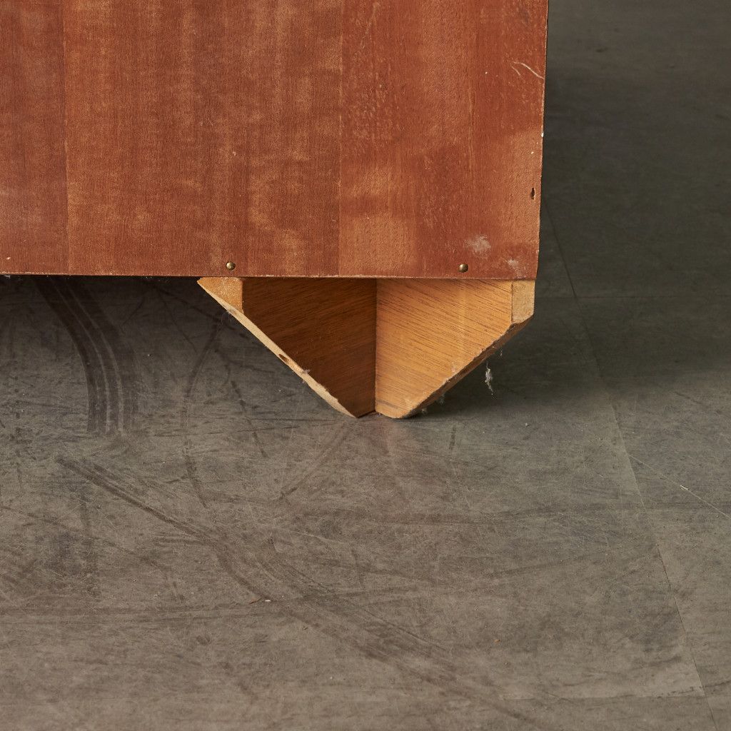 Fresco コーナーキャビネット