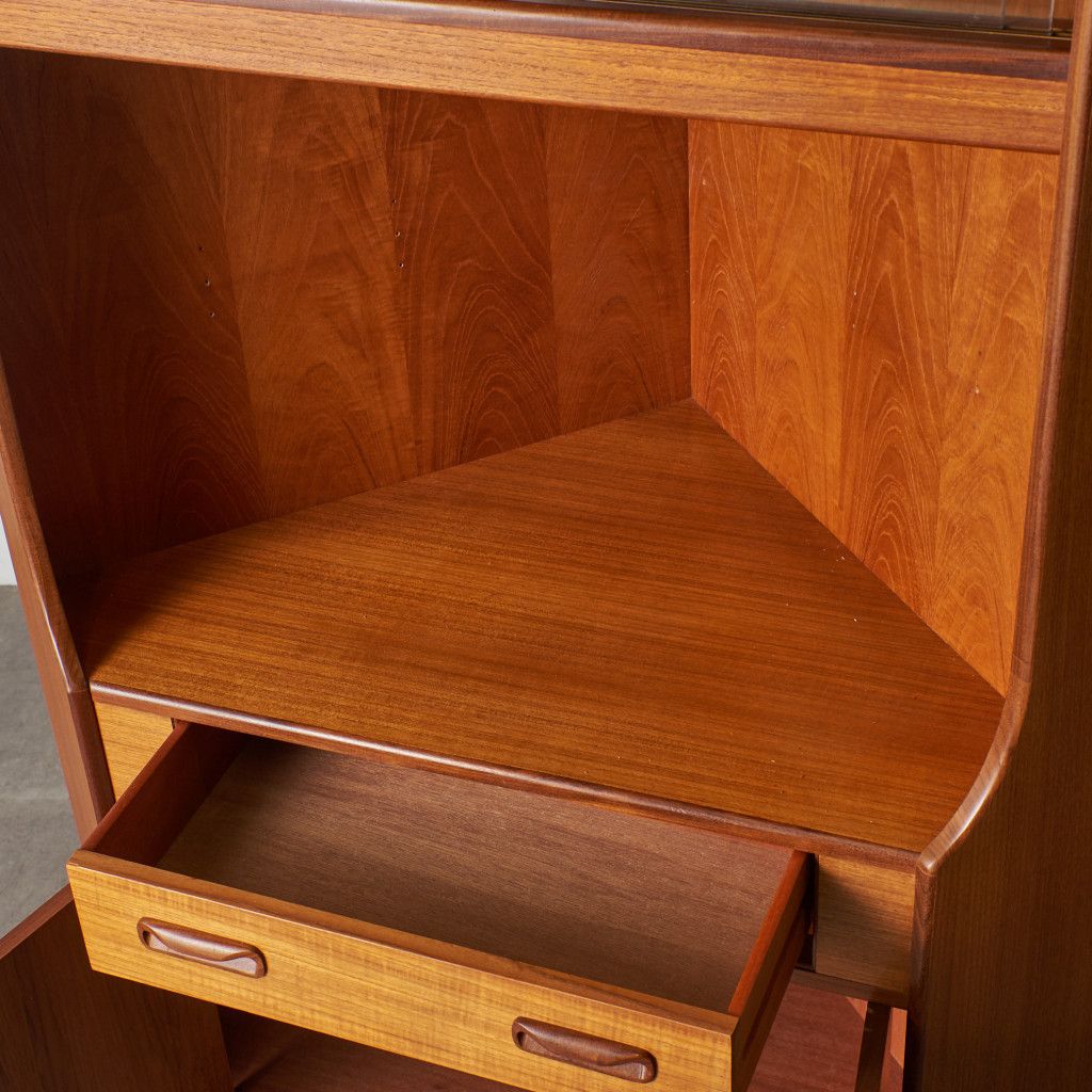 Fresco コーナーキャビネット