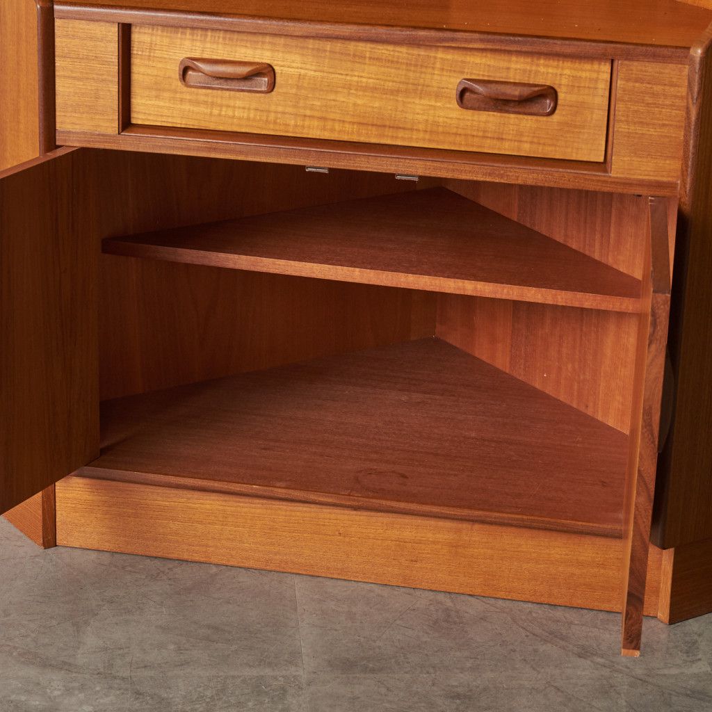 Fresco コーナーキャビネット