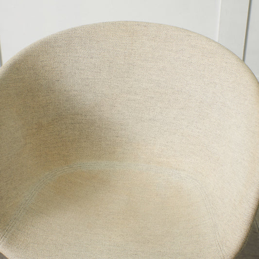 ABOUT A CHAIR アバウト ア チェア