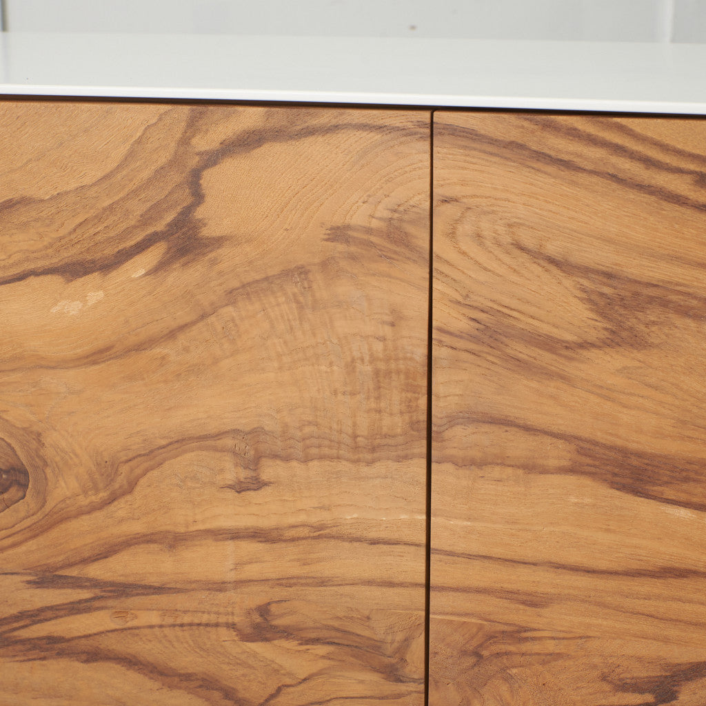 萵苣の木 サイドボード